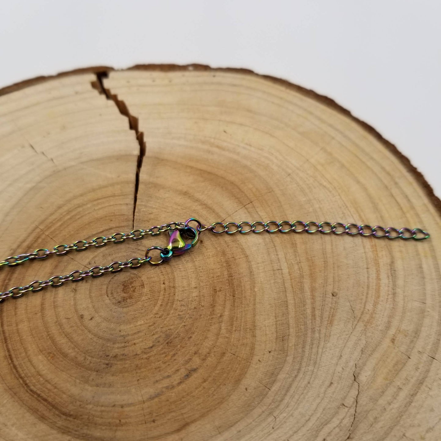 CHAKRA JEWELRY - Interchangeable Macramé Cage Adjustable Necklaces: Multicoloured (With random stones)