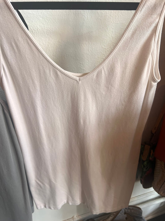 White reversible tank