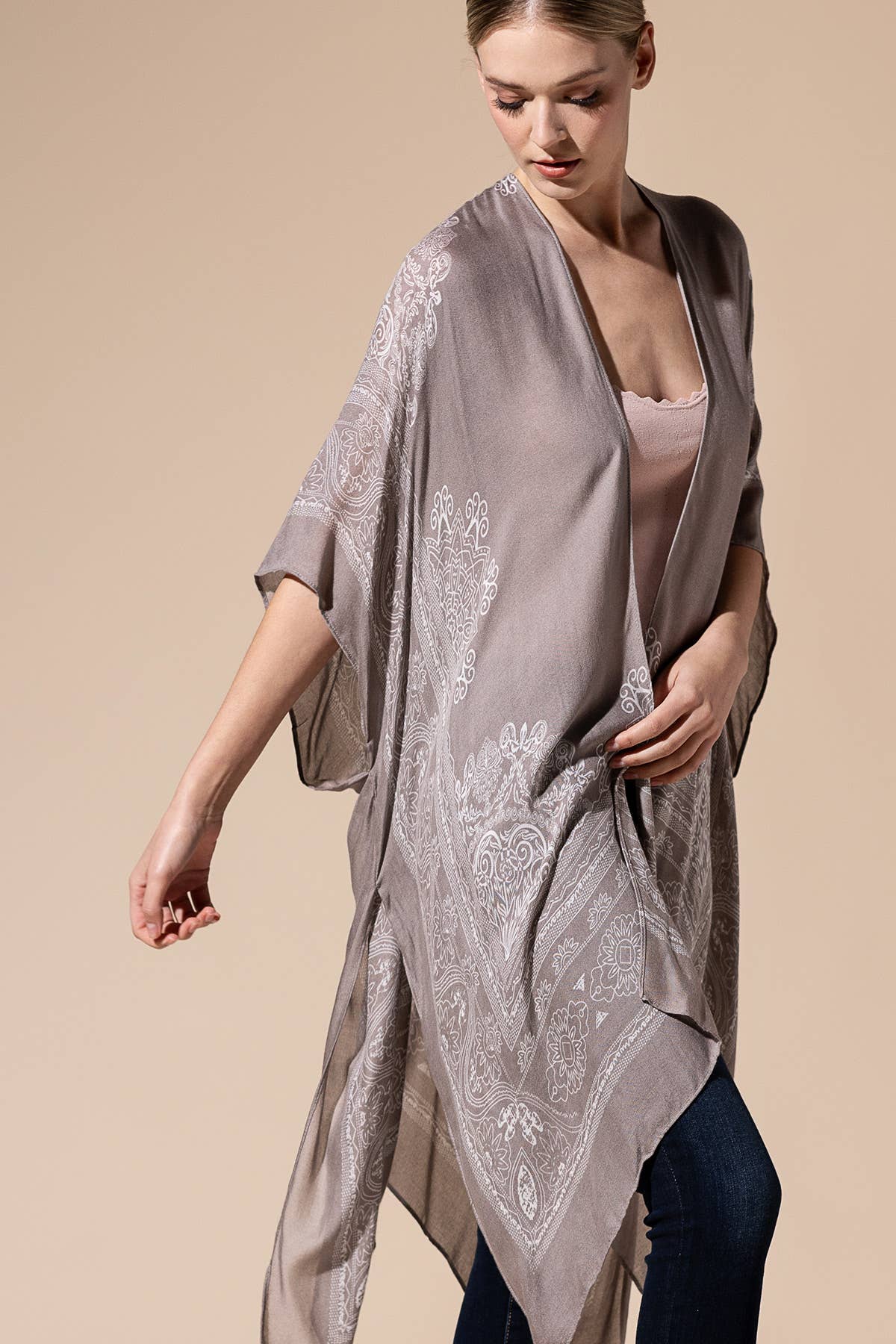 Urbanista - Ornate Mandala Kimono