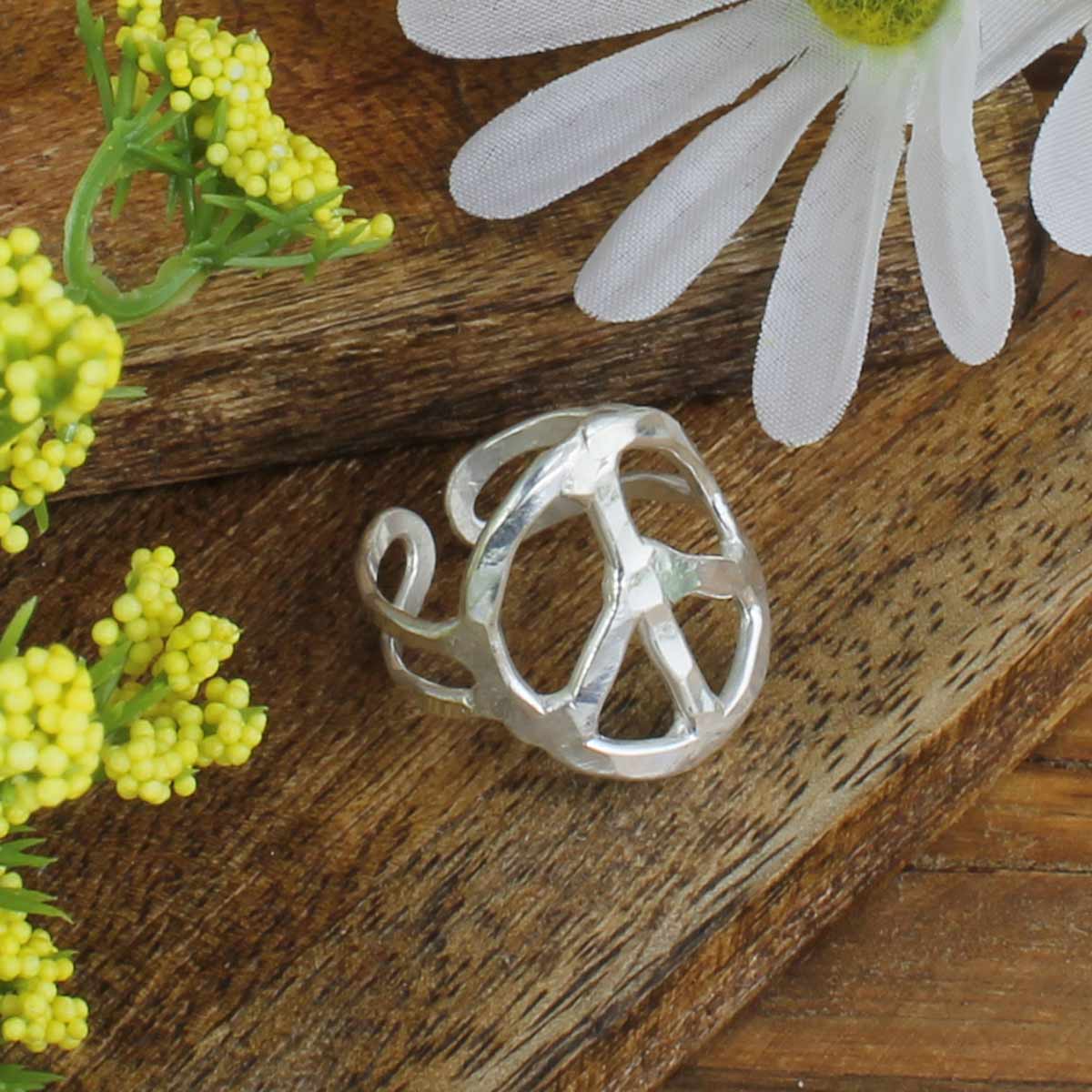 ZAD - Woodstock Vibes Silver Peace Sign Ring