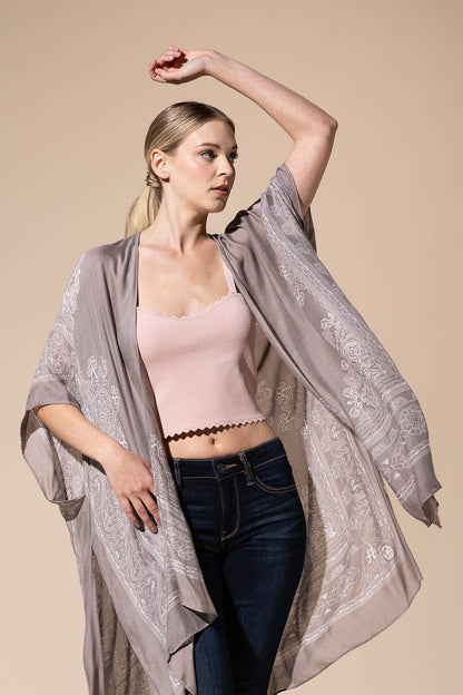 Urbanista - Ornate Mandala Kimono