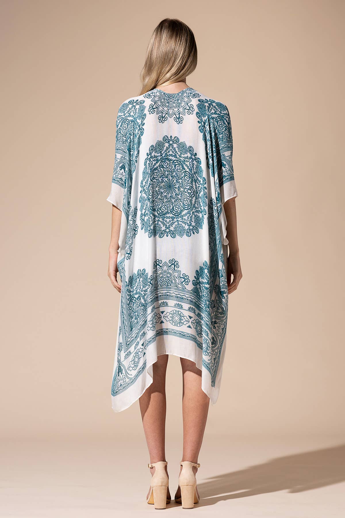 Urbanista - Ornate Mandala Kimono